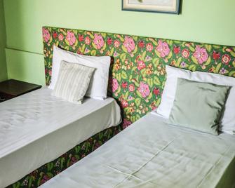 Green House Hostel - Foz do Iguaçu - Yatak Odası