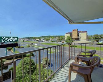 Vacation Lodge - Pigeon Forge - Balkon