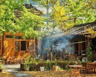 Yishanjun Garden Inn - Baoshan - Патіо