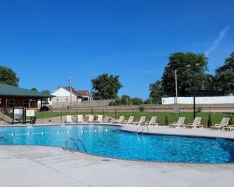 Perryville Rv Resort - Perryville - Pool