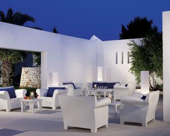 Meditur Puglia - Carovigno - Patio