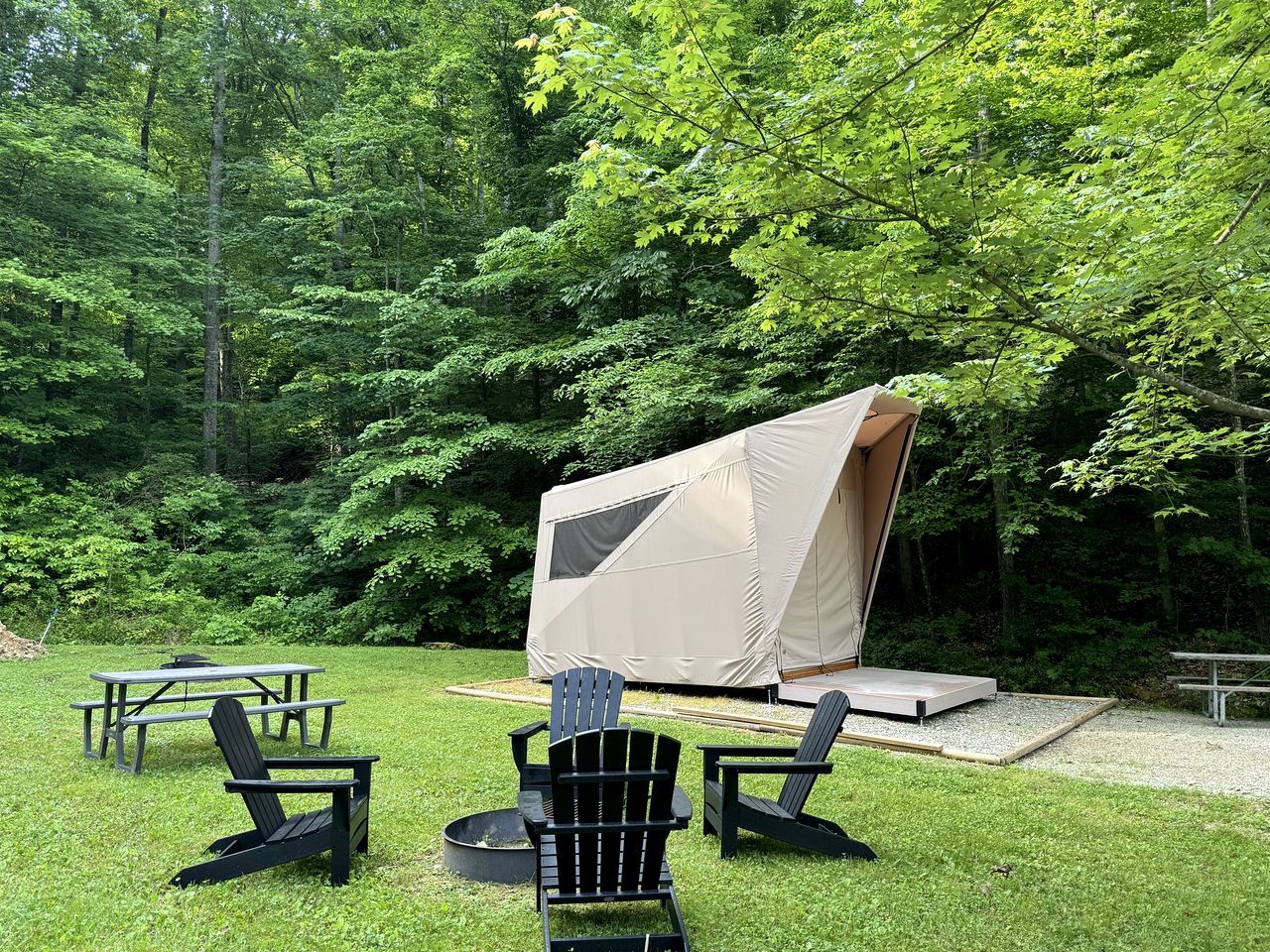 Safari Tent Glamping in Kentucky with AC and Access to Biking Trails - Grayson - Innenhof
