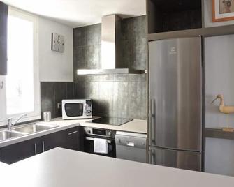 Grand Lebrun - Appartement 3 chambres avec ascenseur - Caudéran - Bordeaux - Kitchen