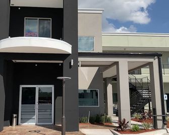 Scottish Inns and Suites Scarsdale - Friendswood - Edifici