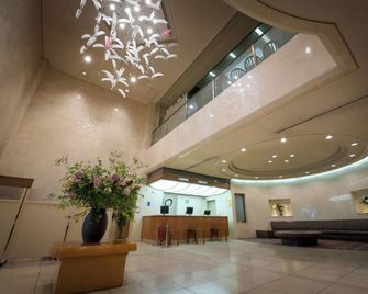 hotel sendai gardenpalace - Sendai - Lobby