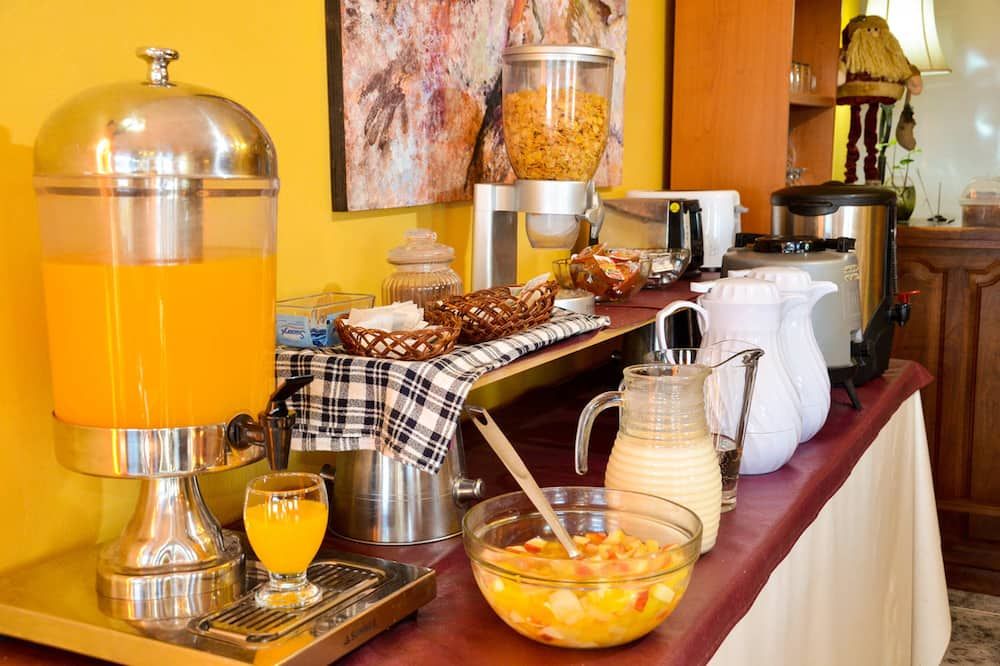 Kelta Hotel El Calafate - אל קאלאפטה - בופה