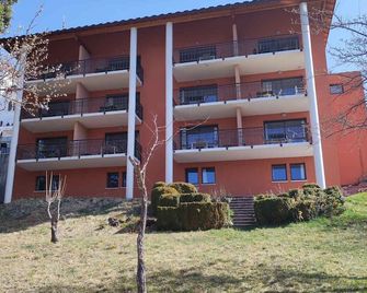 Duplex T3 Avec Terrasse, Parking Et Wifi - Jausiers
