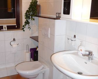 Ferienwohnung Panten - Gremersdorf - Badkamer