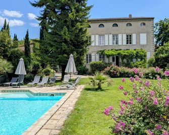 Villa Rhôna - Saint-Etienne-de-Valoux - Piscina