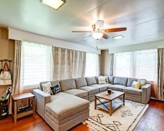 Hale Leilani - Hilo 3br Cold Ac - Hilo - Living room