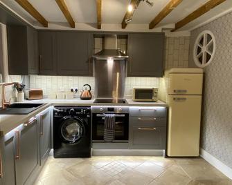 The Old Paper Shop, Pet friendly, Village location, Newly Refurbished! - Northallerton - Kitchen
