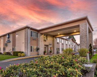 Best Western Newberg Inn - Newberg - Gebäude