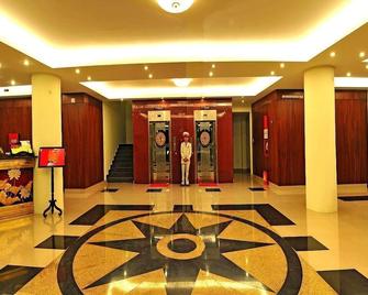 Duy Tan Vinh Hotel - Вінь Сіті - Лоббі