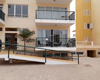 Rental Vila Cabral - Sal Rei - Building