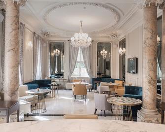 villa genesis - מאהטו - טרקלין