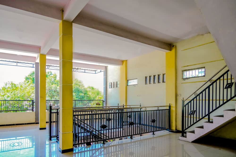 Spot On 1759 Family Residence - Kediri