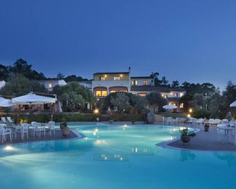 Felix Hotels - Hotel Airone - Arzachena - Pool