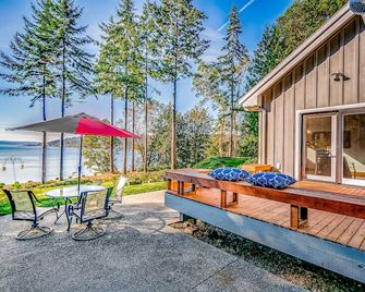 Shine Road Retreat - Port Ludlow - Patio