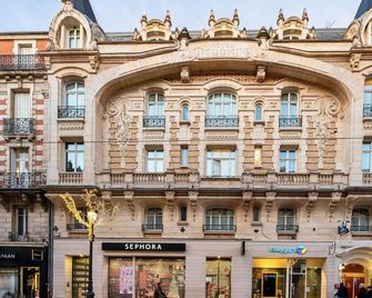 Best Western Hotel d'Arc - Orleans - Edificio