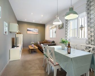 Piso arquillo del reloj - Chiclana de la Frontera - Comedor