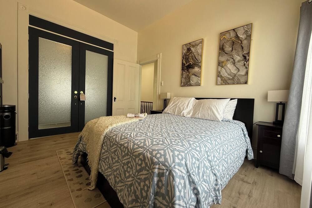 Spacious 3 Bedrooms,2 baths with an Office in the Mission near Castro - San Francisco - Bedroom