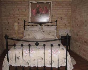 Gum Gully Bed & Breakfast - Northampton - Bedroom
