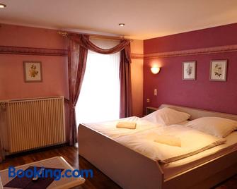 Gasthaus 'Zur alten Dorfschmiede' - Bitburg - Bedroom