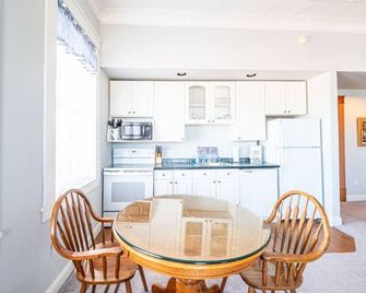 The Dallas Apartment - Eastland - Jídelna