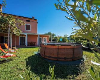 Ines in Barban - Haus für 4-5 Personen - Barban - Innenhof