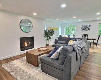 CubsCorner - Pool, Sauna, Gym, Close to Mountain! - Killington - Sala de estar