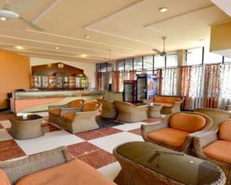 Aravalli Golf, Course - Faridabad - Lounge