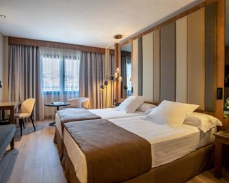 Hotel Granada Center - Granada - Bedroom