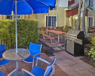 TownePlace Suites by Marriott Fort Lauderdale Weston - Weston - Innenhof