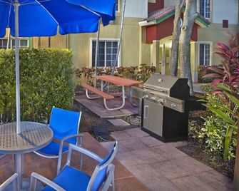 TownePlace Suites by Marriott Fort Lauderdale Weston - Weston - Innenhof