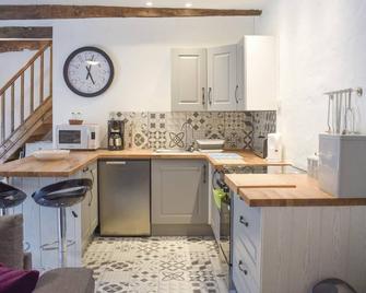 Awesome home in Callac de Bretagne with jacuzzi - Callac - Cocina