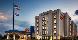 Hampton Inn & Suites Pueblo-Southgate - Pueblo - Κτίριο