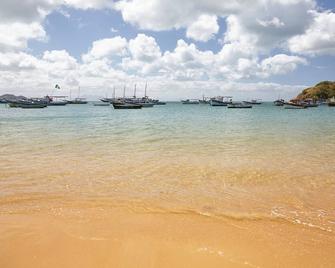 بورتوباي بوزيوس - بوزيوس - شاطئ