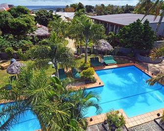 كوكونت بالمز ريزورت آند دياموند كازينو - بورت فيلا - حوض السباحة