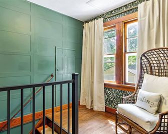 Charming Edwardsville Home Walk to Downt - Edwardsville