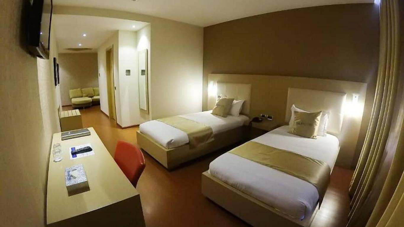 Sky 2 Hotel Tirana
