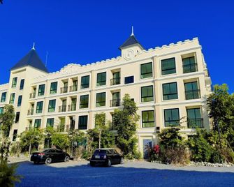 C7 Khaoyai Hotel by Chiva - Ban Mo Takhian - Gebäude