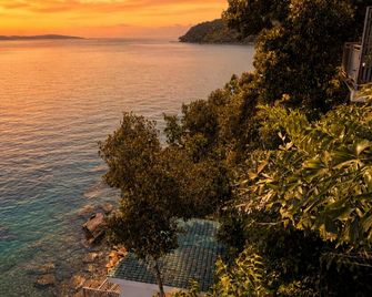 The Cliff Bungalow - Koh Rong Sanloem