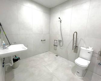 Hostel Oasis - Madri
