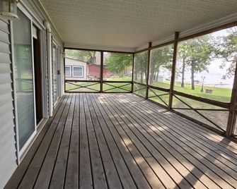 Rush Lake Cabin, Perham Mn - Perham - Balcony