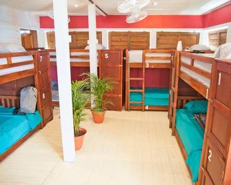 La Hamaca Hostel Utila - Utila - Bedroom