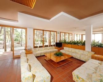 Hotel Kyrie Isole Tremiti - San Domino - Wohnzimmer