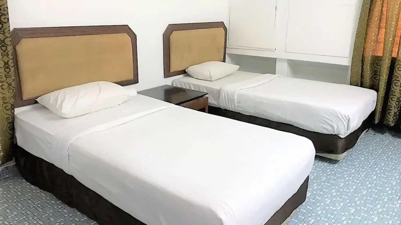 OYO 90645 Pelangi Baru Hotel