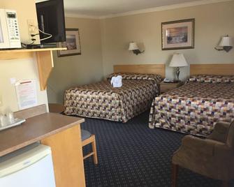 Cairns Motel - Summerside - Bedroom