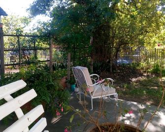 Homestay - Heritage Bungalow room on Main Rd - Paarl - Patio