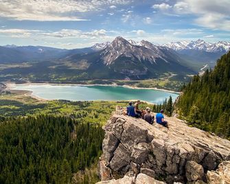 Hi Banff Alpine Centre - Hostel - באנף - נוף חיצוני